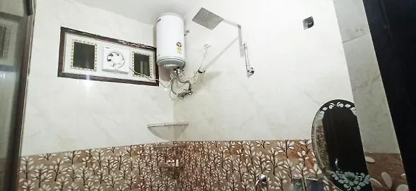 Spiritual Happy Home Stay فاراناسي