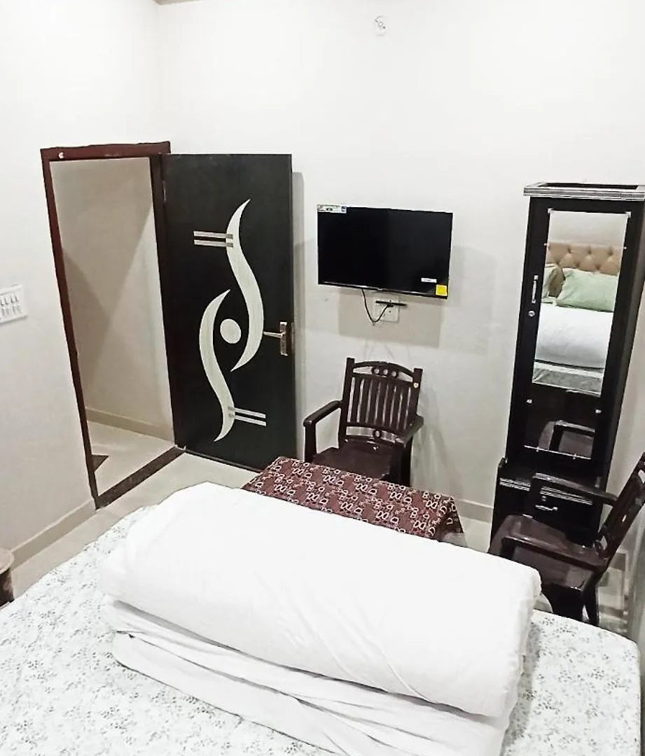 منزل للإقامة Spiritual Happy Home Stay فاراناسي