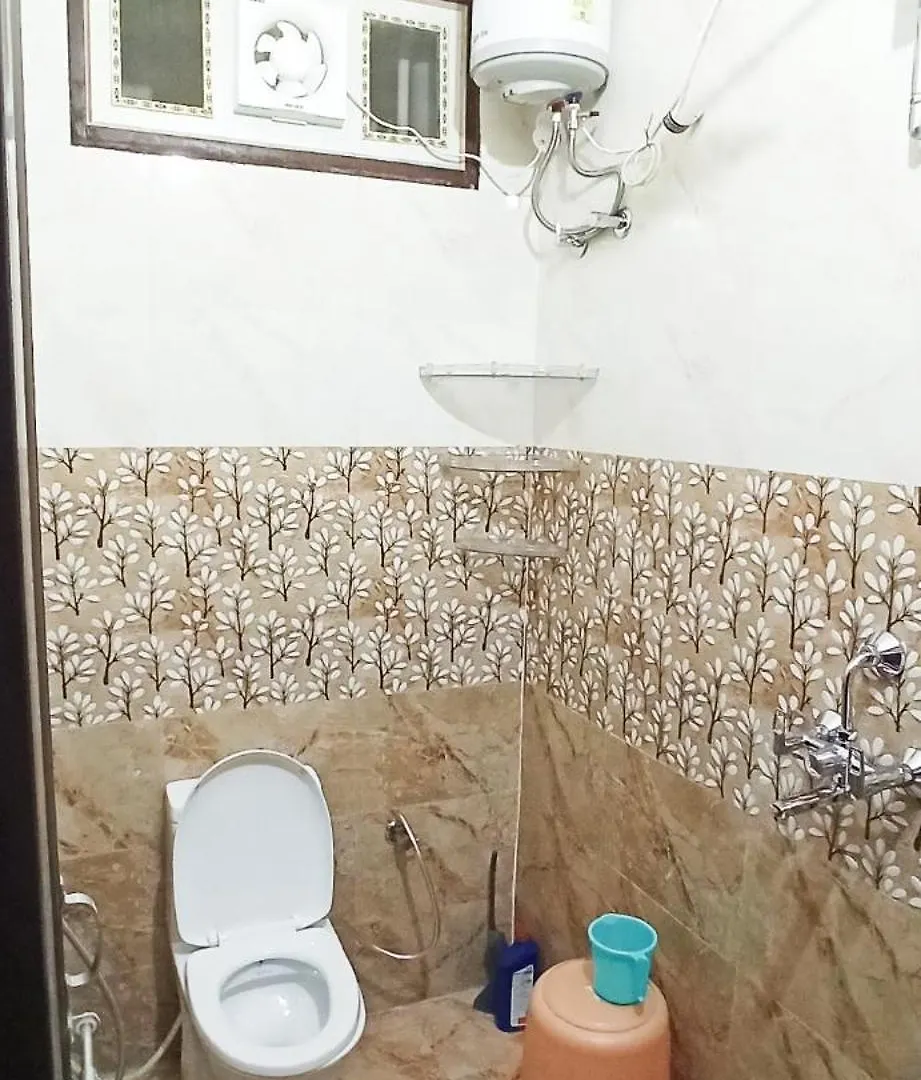 Spiritual Happy Home Stay فاراناسي منزل للإقامة