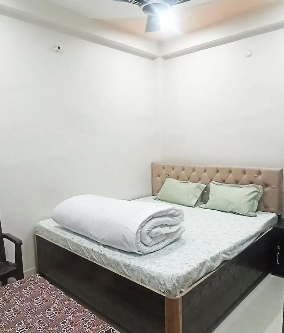 منزل للإقامة Spiritual Happy Home Stay فاراناسي الهند