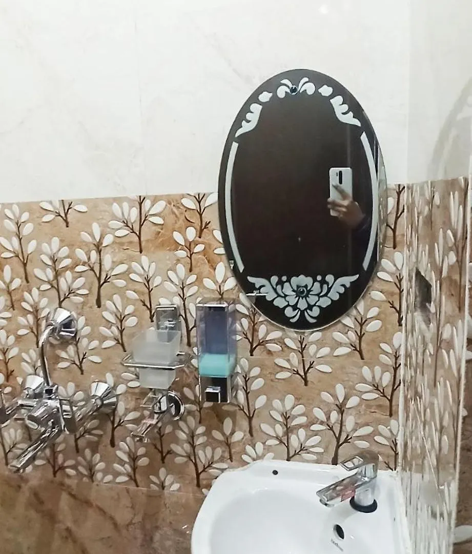 Spiritual Happy Home Stay فاراناسي